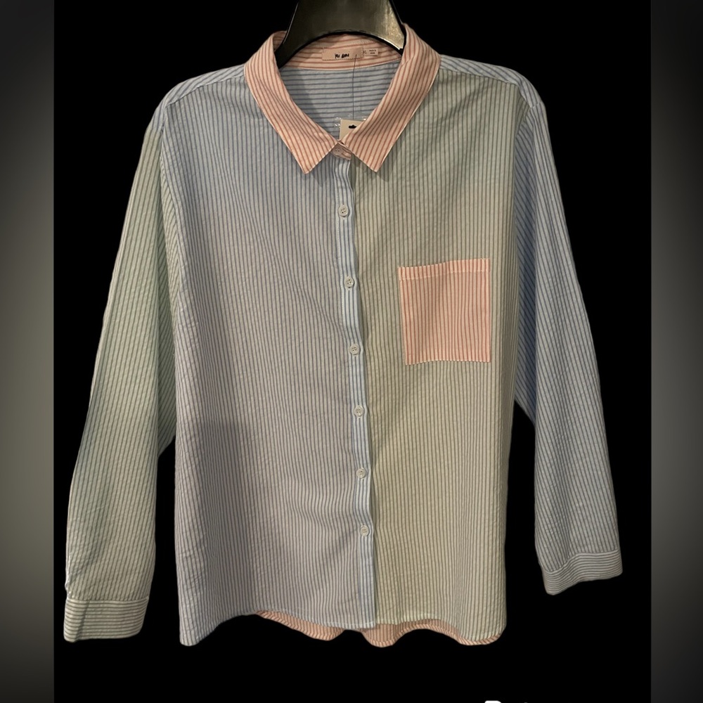 NWT Multicolored Mi Ami Blouse with a Seersucker Vineyard Vines Look